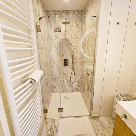 Апартаменты Comfortable In Limpertsberg