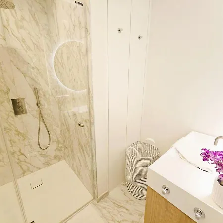 Comfortable In Limpertsberg Люксембург